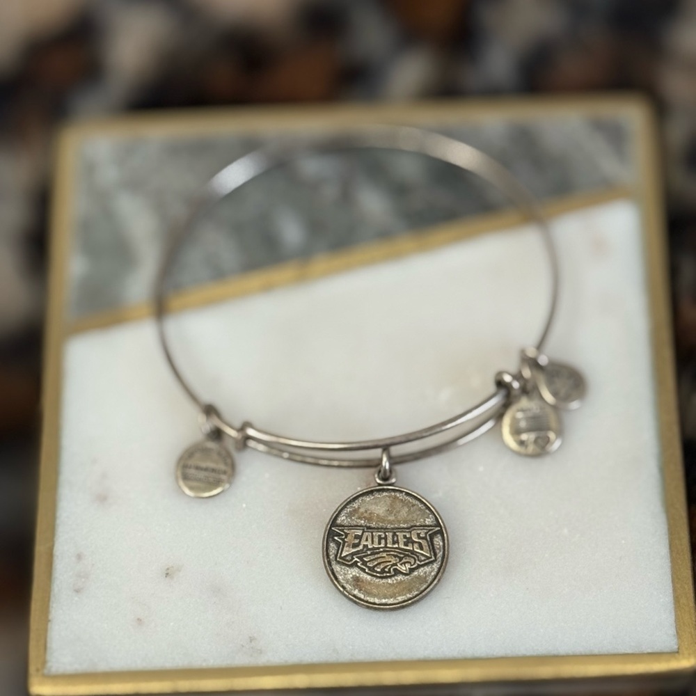 Alex and Ani NFL 2013 Eagles Charm Bracelet Bangle - Picture 2 of 7